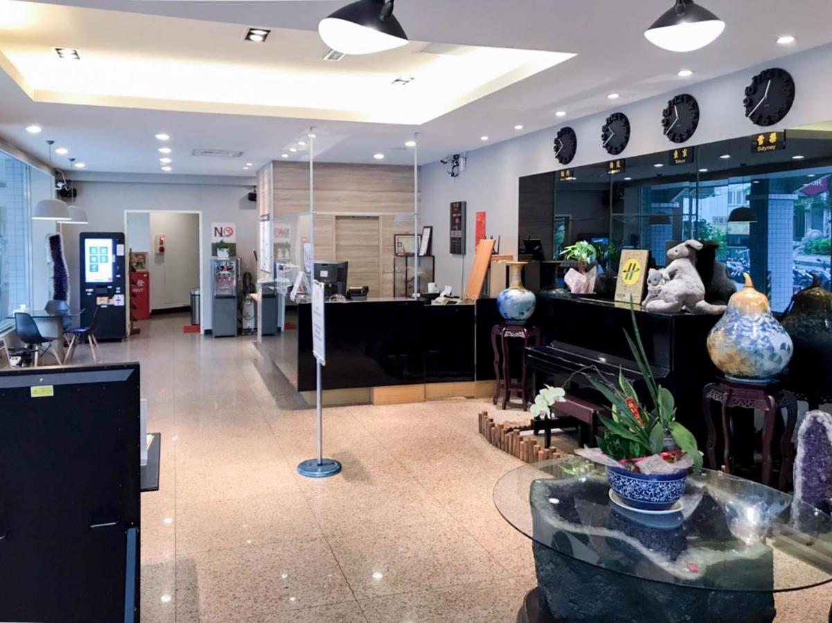 Fudi Hotel Taichung Exterior foto