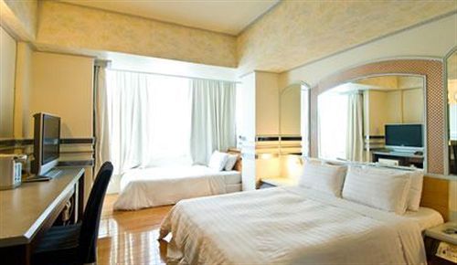 Fudi Hotel Taichung Exterior foto